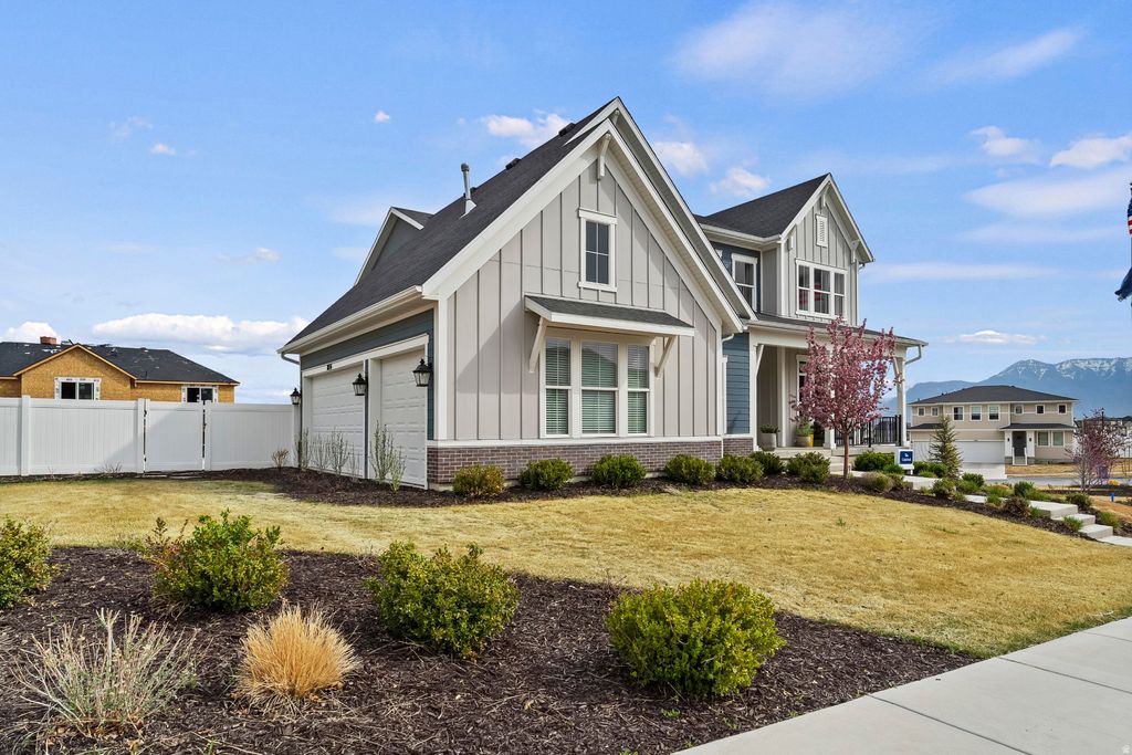 Photo of 1034 W FALLOW DR, Saratoga Springs, UT 84045 (MLS # 2150748)