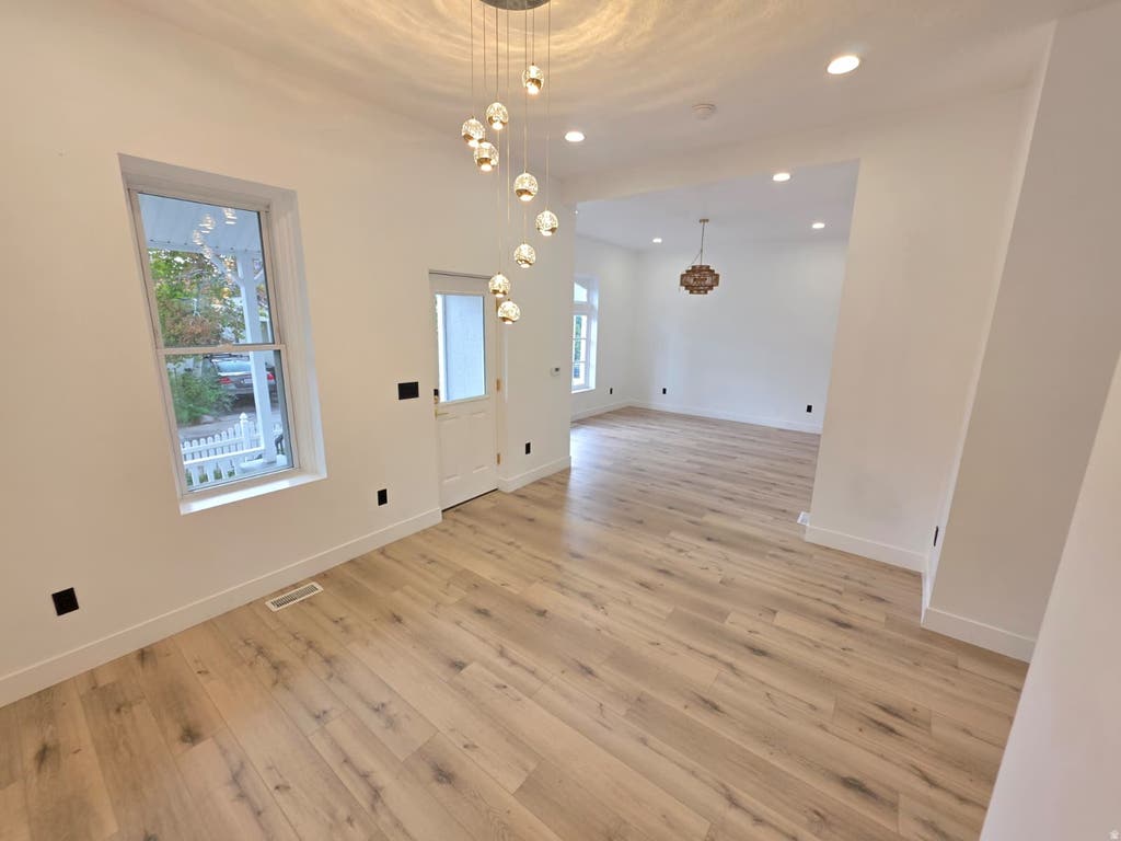 Photo of 139 S DOOLEY CT, Salt Lake City, UT 84102 (MLS # 2179350)