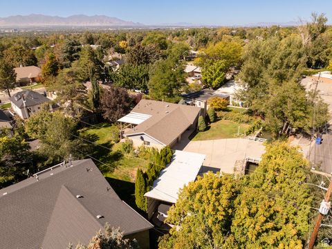 Tiny photo for 4380 S WANDER LN, Holladay, UT 84124 (MLS # 2113361)