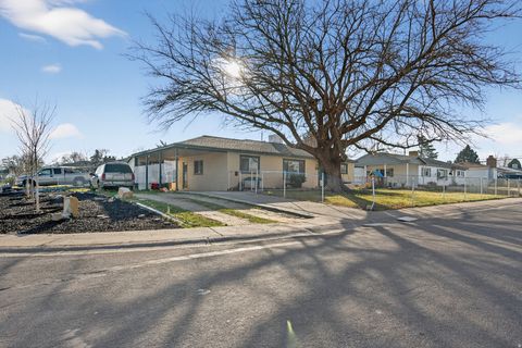 Photo of 4731 W 4745 S, Kearns, UT 84118 (MLS # 2129253)