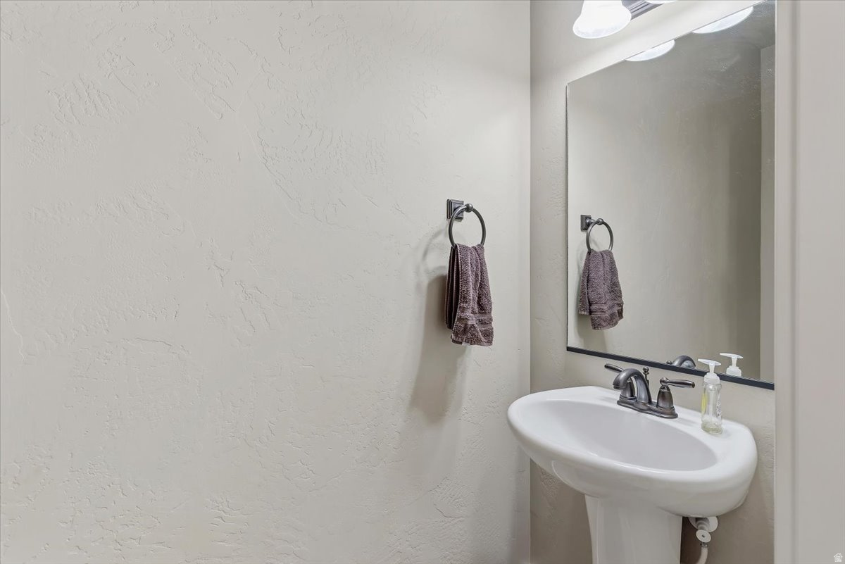 SPRING CREEK - Residential