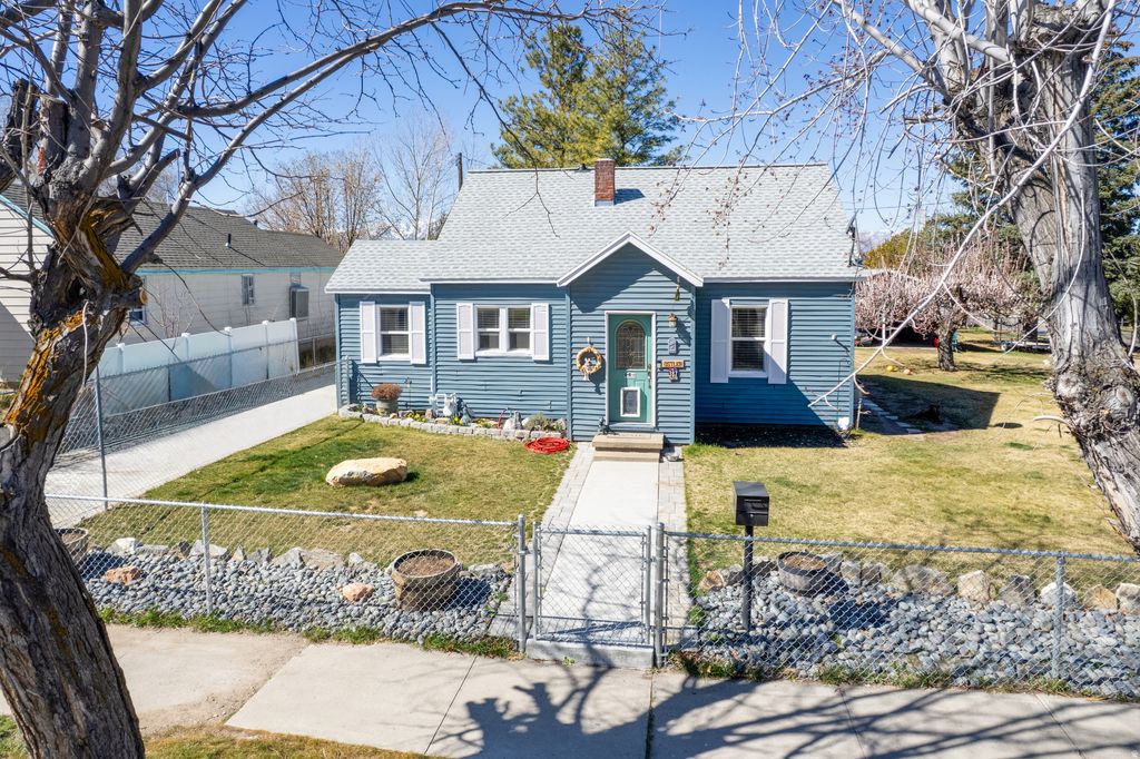 Photo of 387 N 200 W, Tooele, UT 84074 (MLS # 2144626)