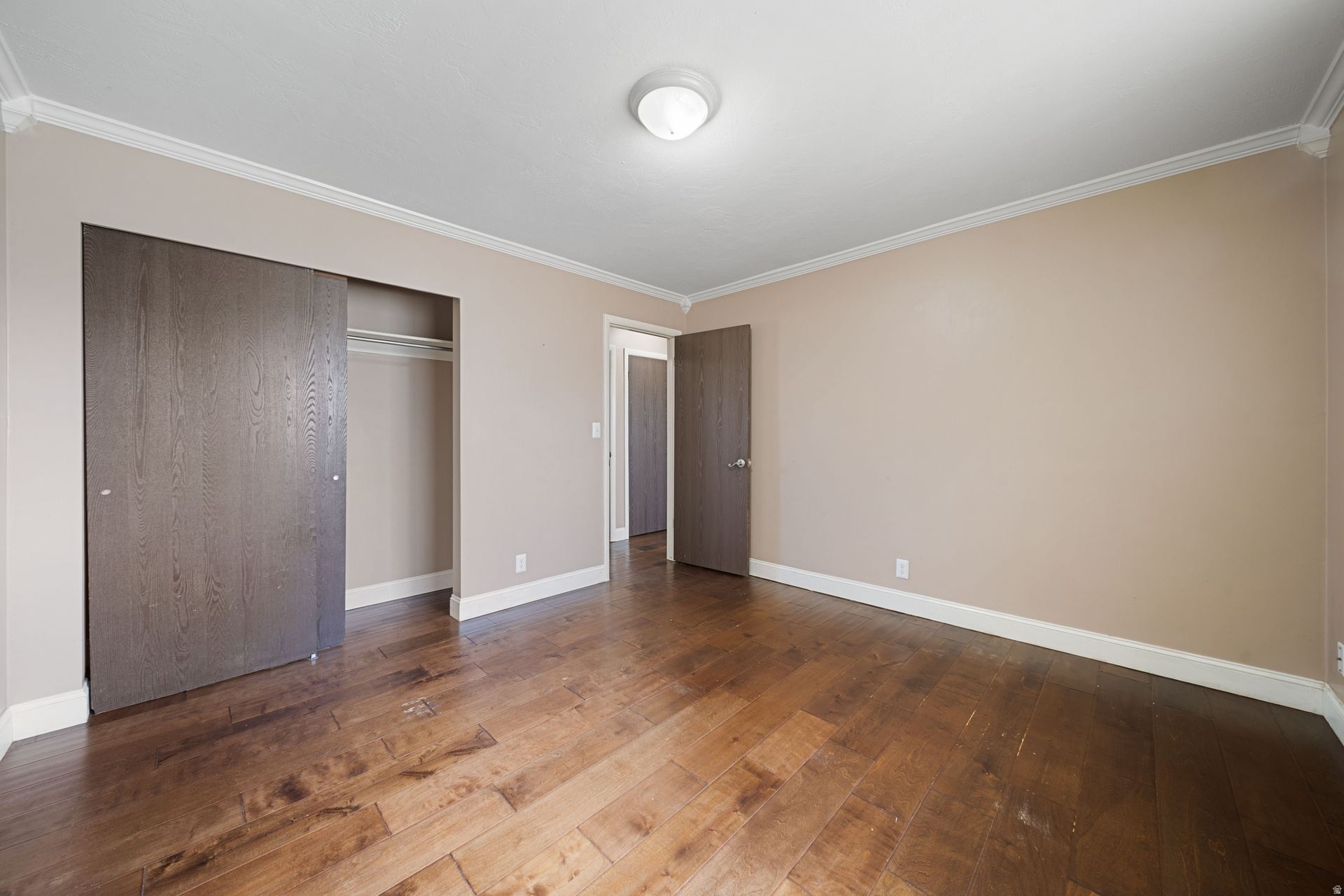 WOODLEDGE #3 - Residential