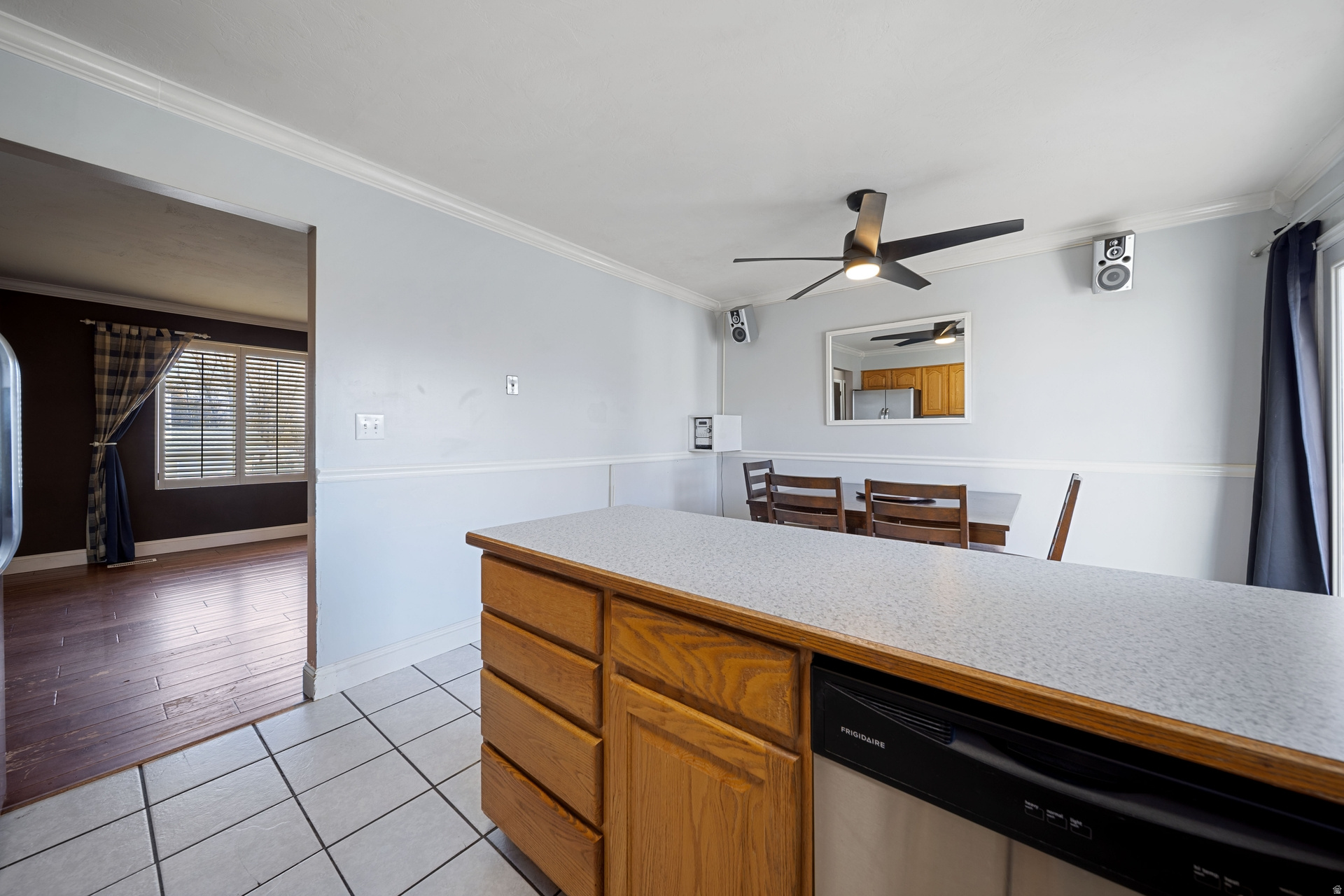 WOODLEDGE #3 - Residential