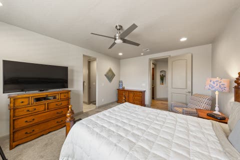 Tiny photo for 717 W OSPREY DR, Washington, UT 84780 (MLS # 2173918)