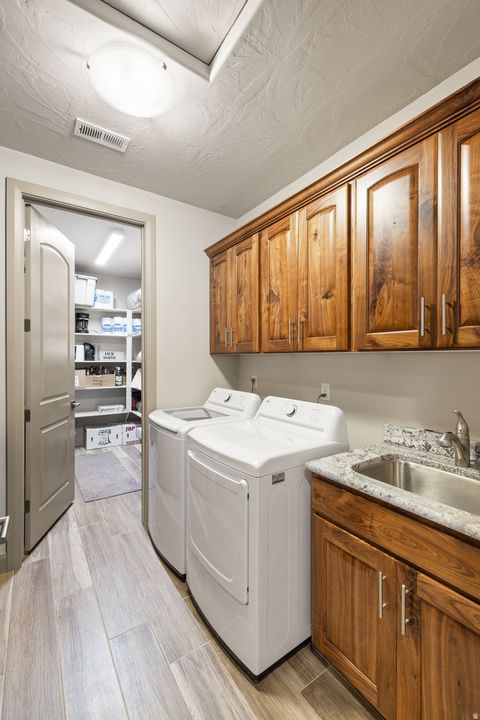 Tiny photo for 717 W OSPREY DR, Washington, UT 84780 (MLS # 2173918)