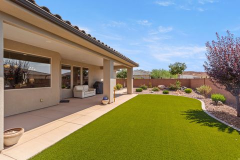 Tiny photo for 717 W OSPREY DR, Washington, UT 84780 (MLS # 2173918)