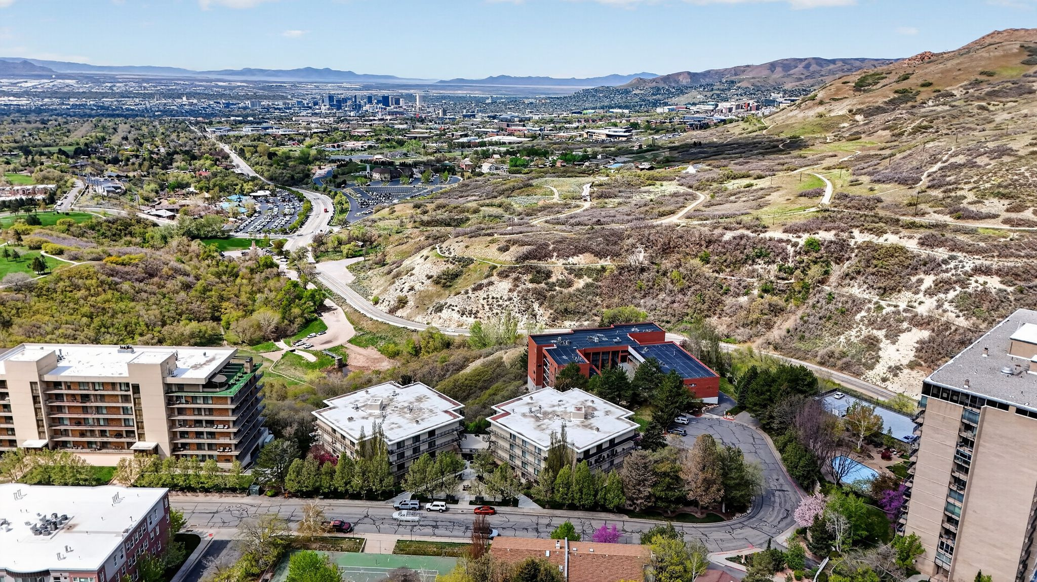 OAK CREST GARDENS - Residential