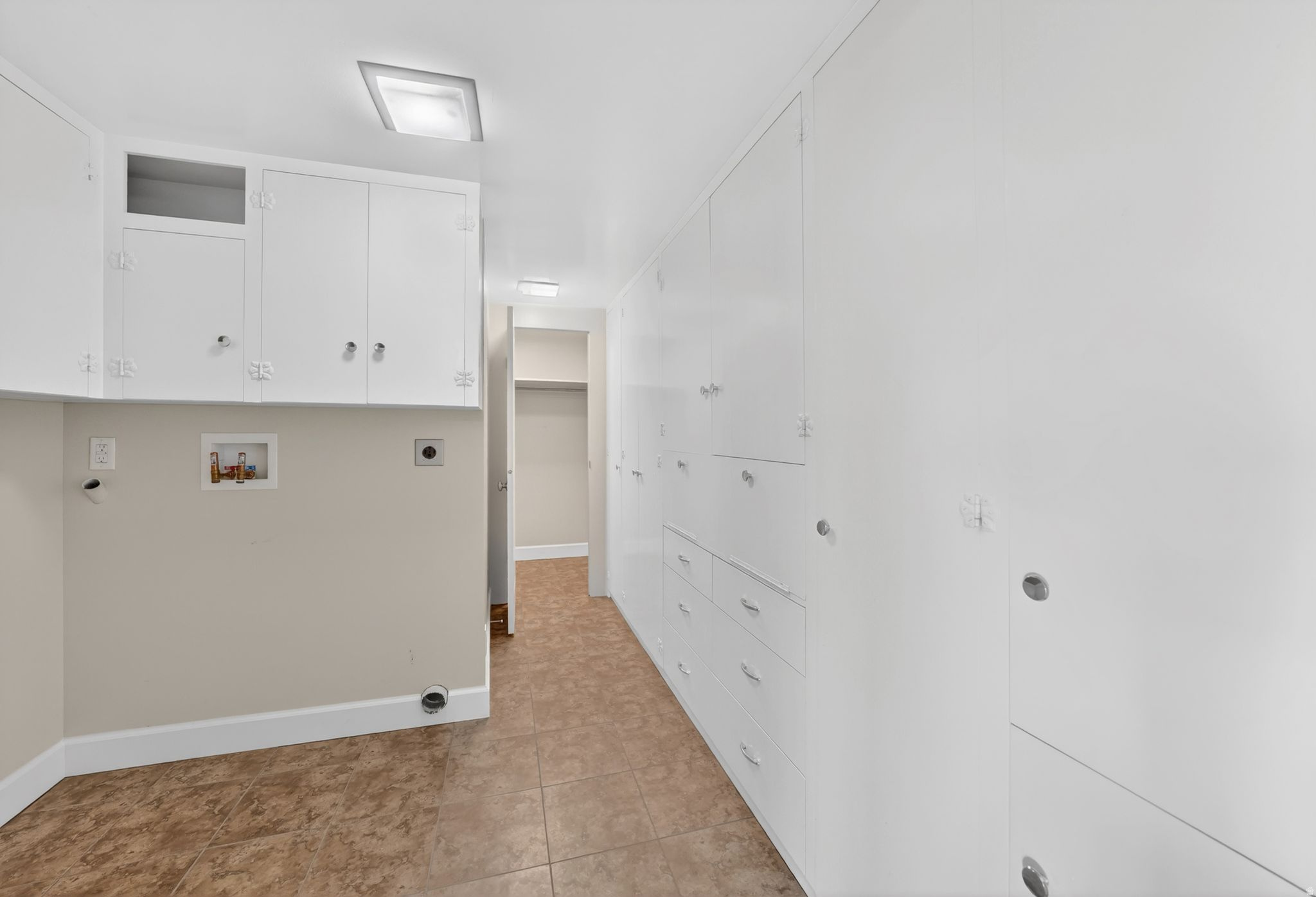 OAK CREST GARDENS - Residential
