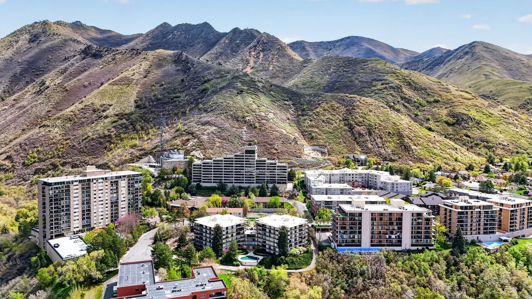 OAK CREST GARDENS - Residential