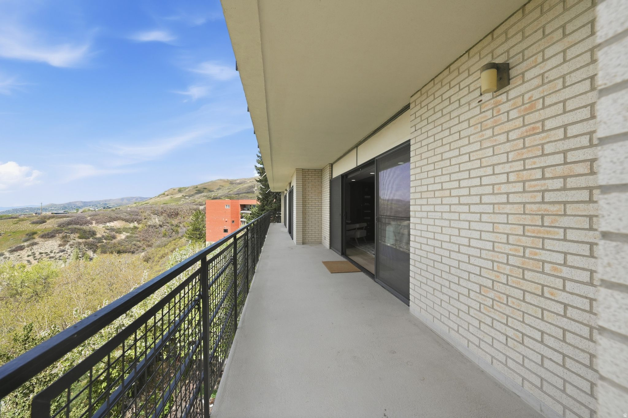 OAK CREST GARDENS - Residential
