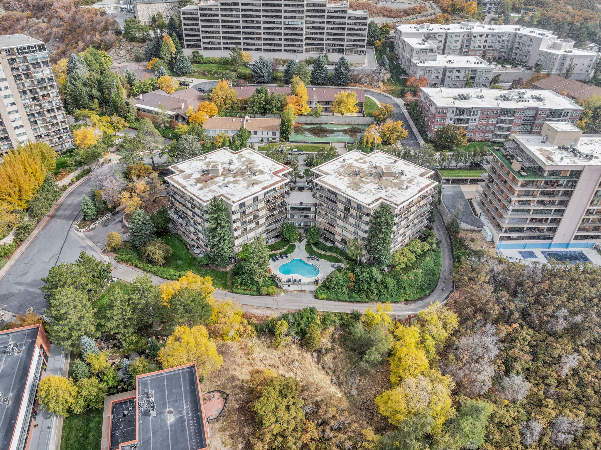 OAK CREST GARDENS - Residential