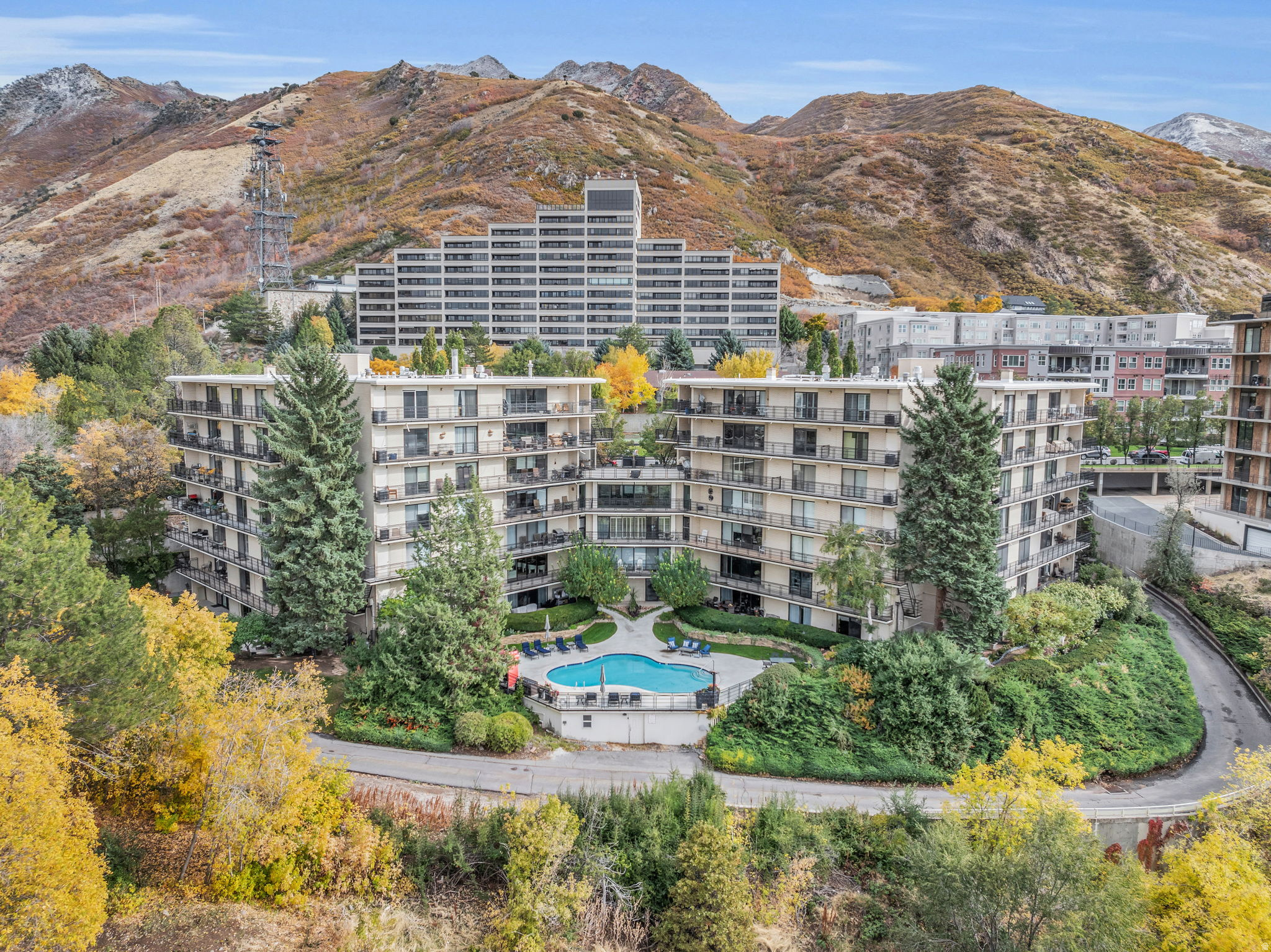 OAK CREST GARDENS - Residential