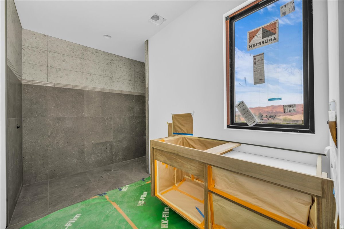 LEDGES OF SG JOHNSON ARCH - Residential