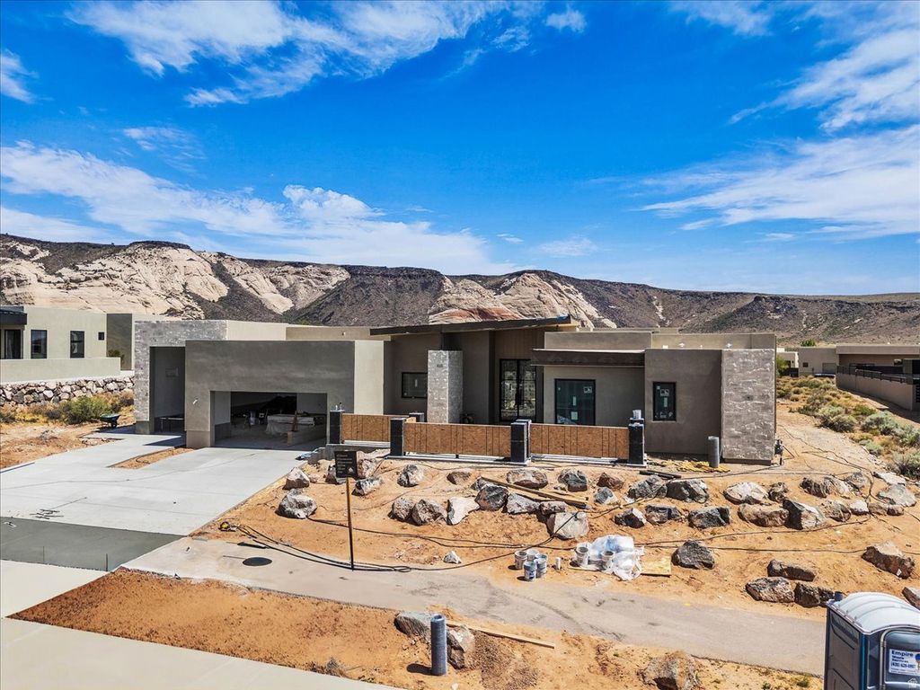 Photo of 5476 N JOHNSON ARCH Dr, Saint George, UT 84770 (MLS # 2152736)