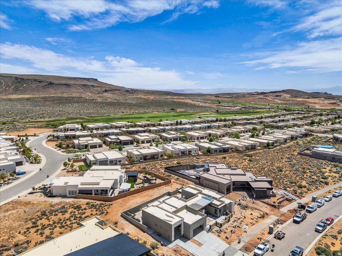 LEDGES OF SG JOHNSON ARCH - Residential