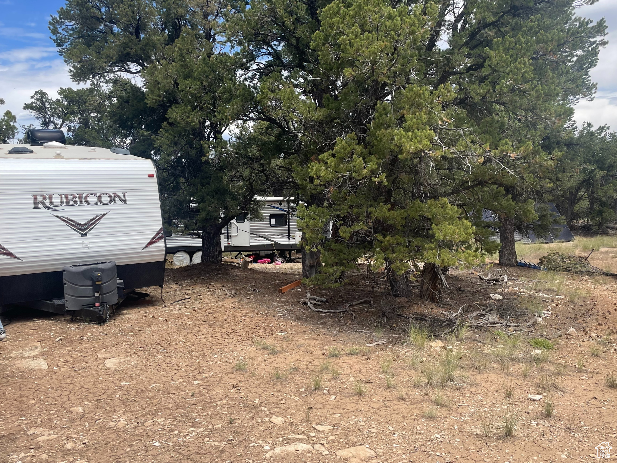 ORANGE MOUNTAIN - Land