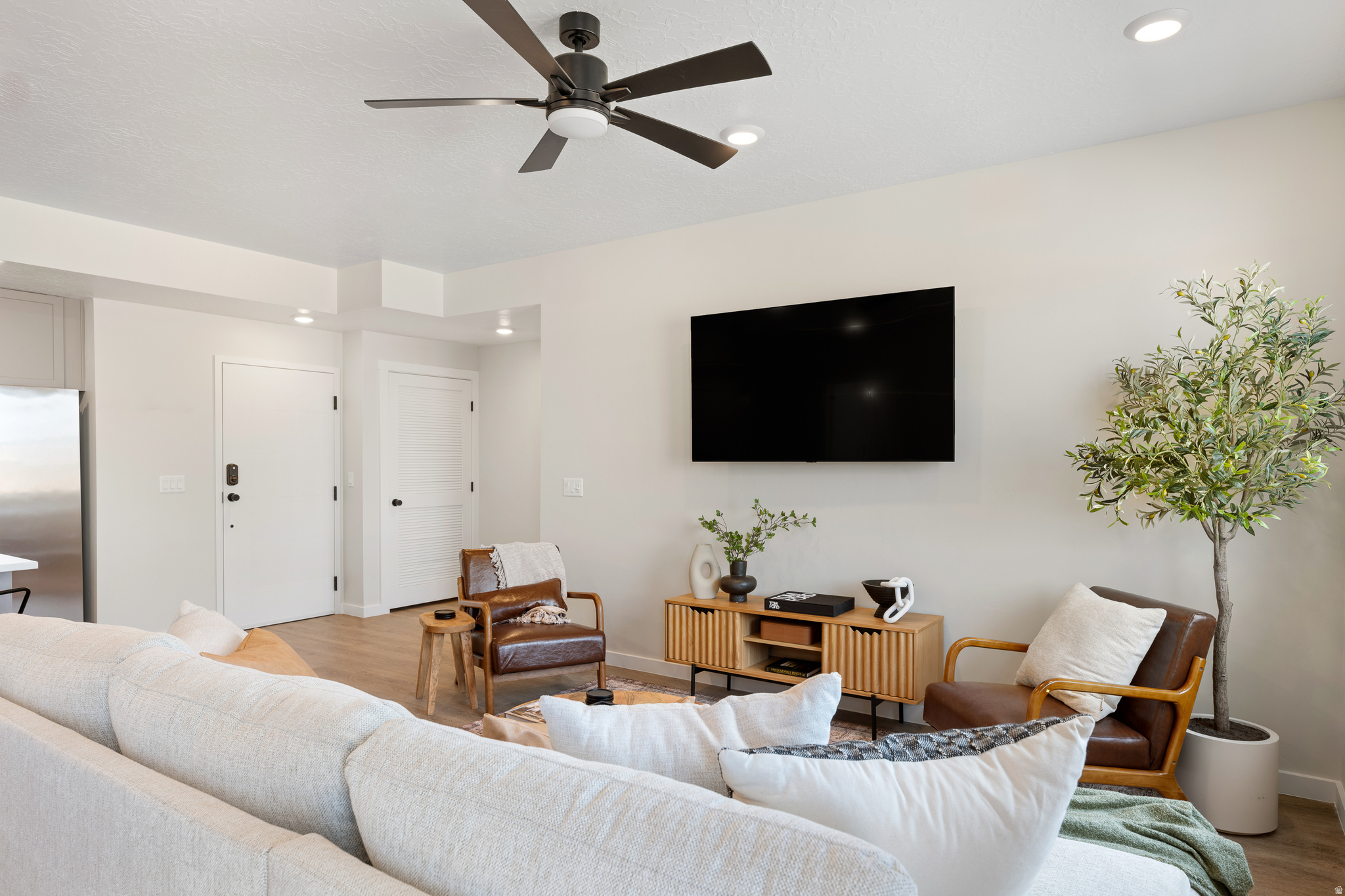 COVE CONDOMINIUMS A - Residential