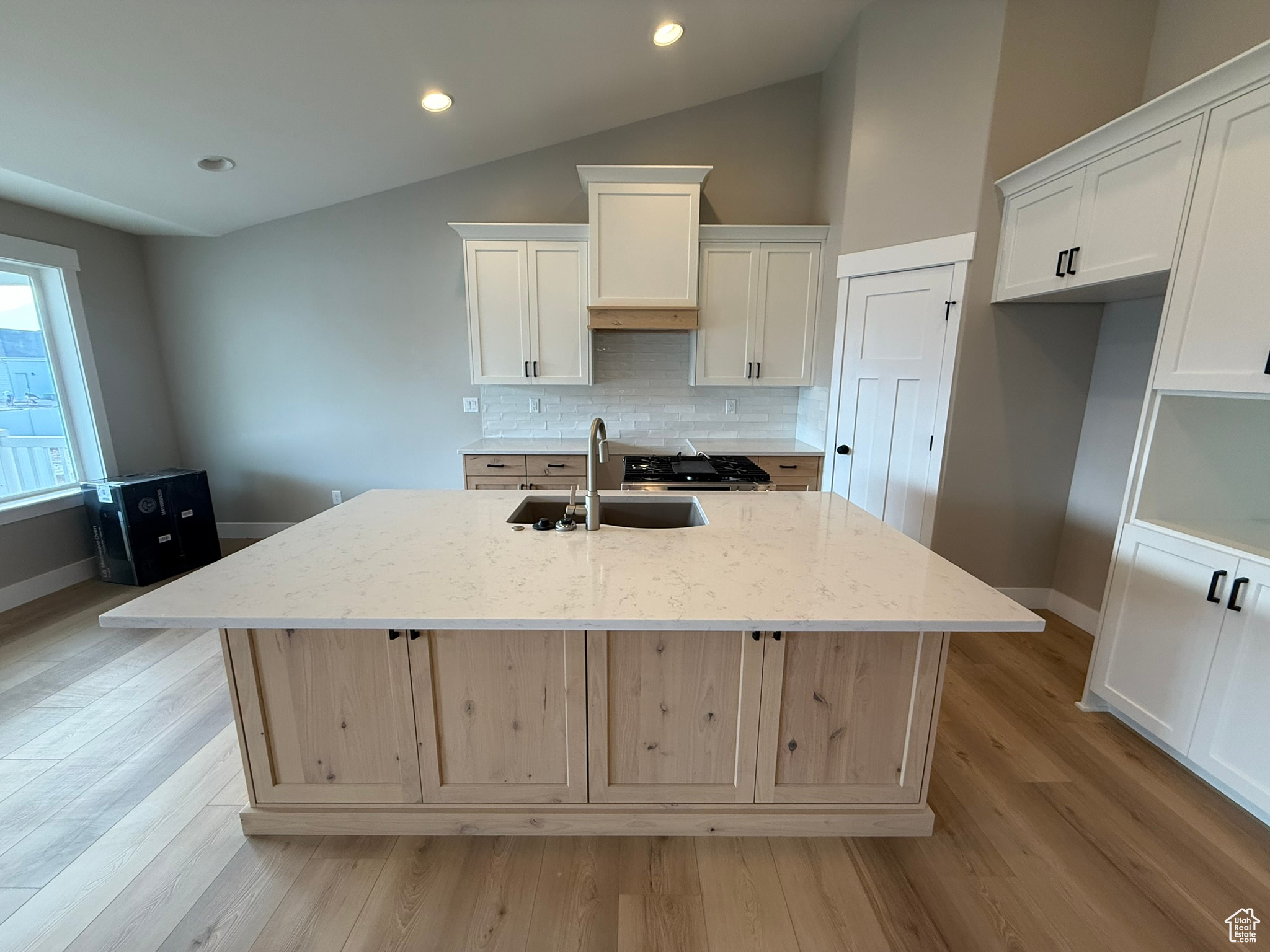 HAPPY DAYS - Residential