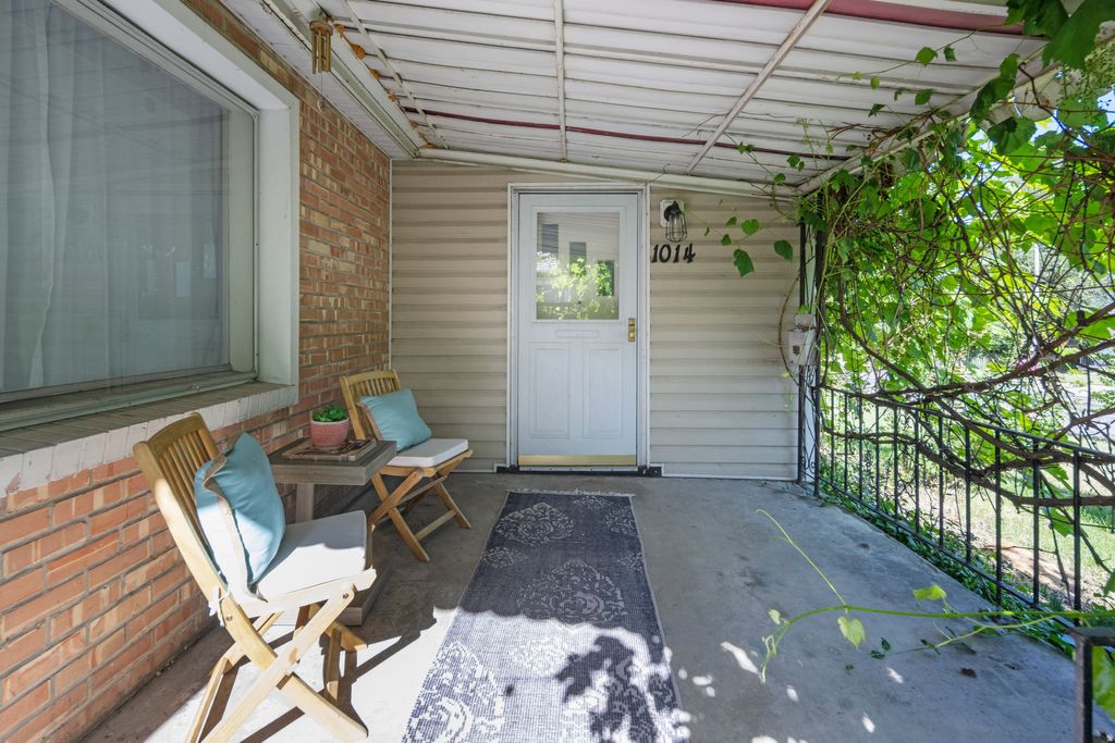 Photo of 1014 E 2700 S, Salt Lake City, UT 84106 (MLS # 2163317)