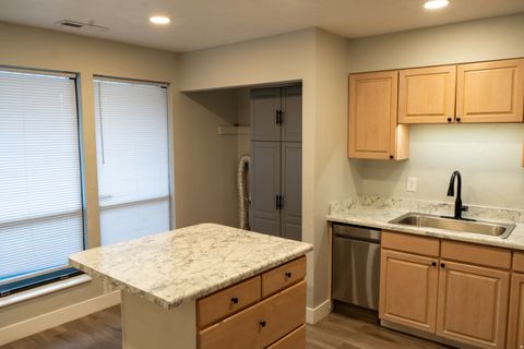 Tiny photo for 5951 S SULTAN CIR W, Murray, UT 84107 (MLS # 2129453)