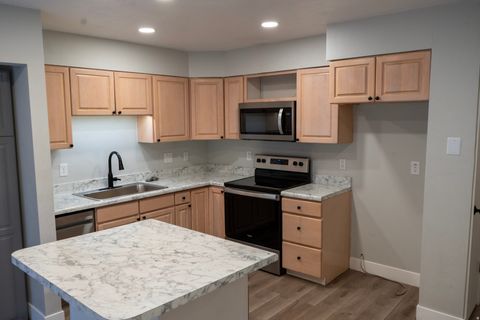 Tiny photo for 5951 S SULTAN CIR W, Murray, UT 84107 (MLS # 2129453)