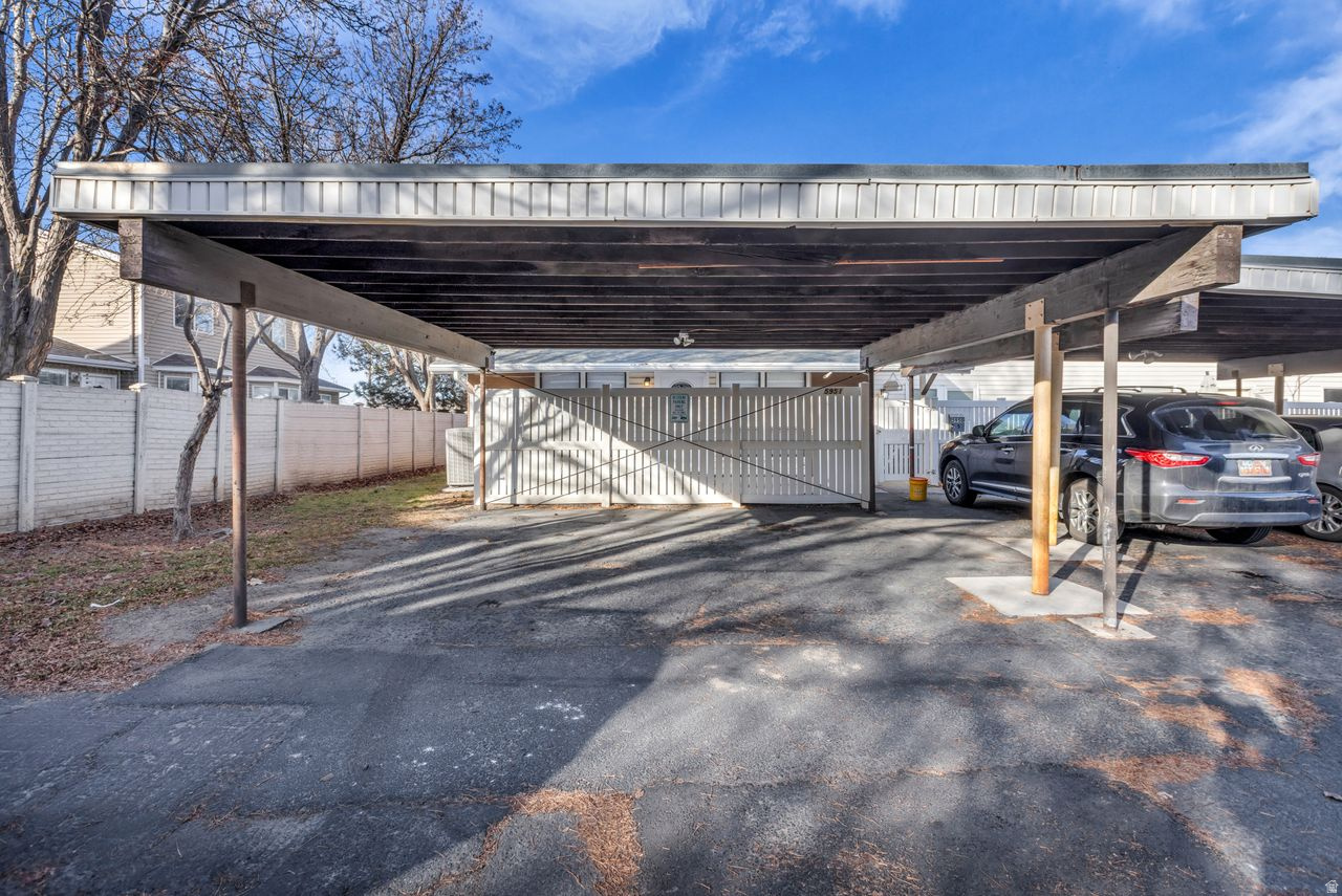 THE SULTAN - Residential