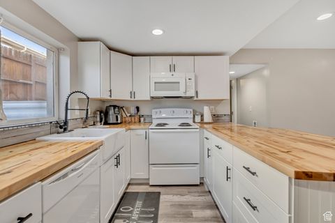 Tiny photo for 6298 W LIZA LN, West Jordan, UT 84081 (MLS # 2103623)