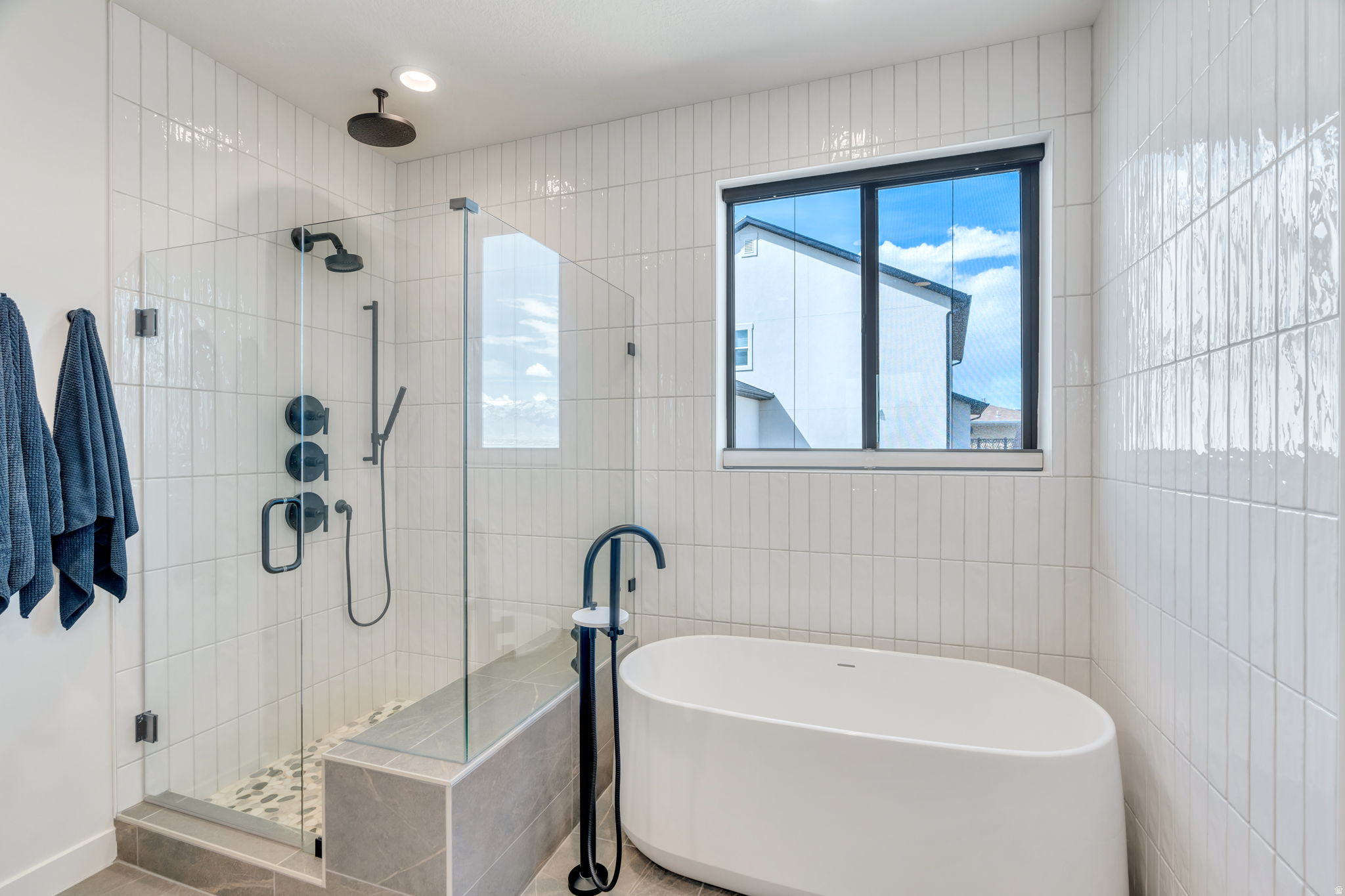 MALLARD BAY - Residential