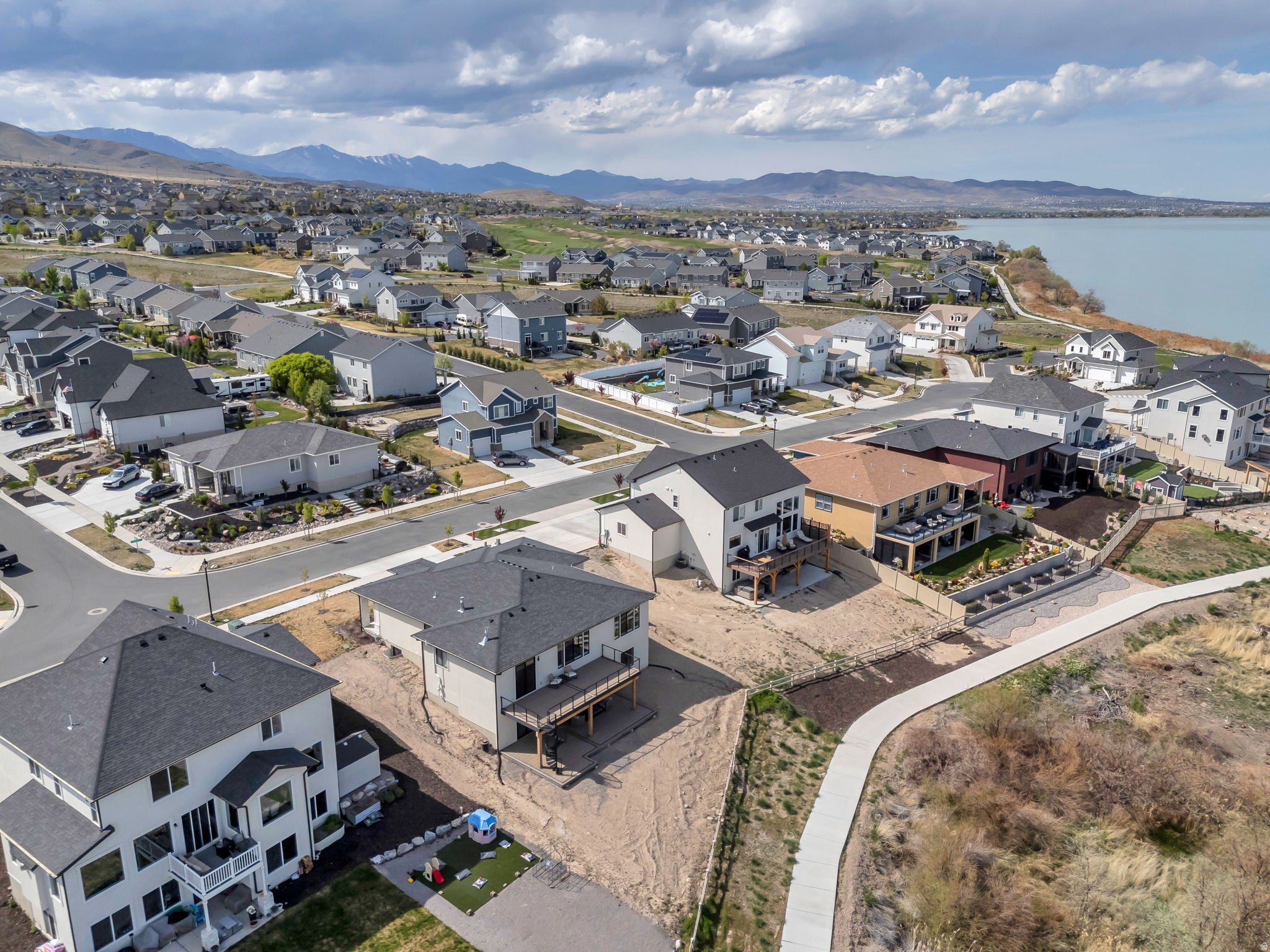 MALLARD BAY - Residential