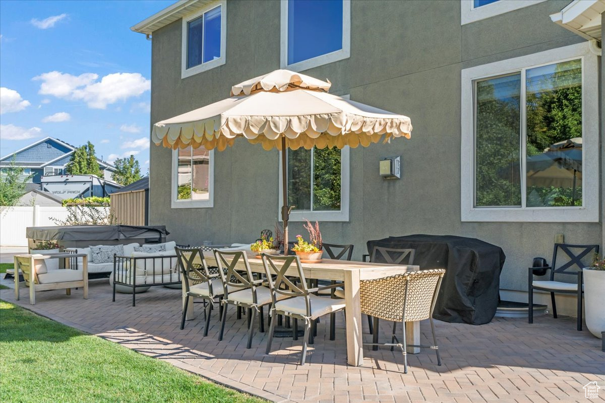 HIGH POINTE - Residential