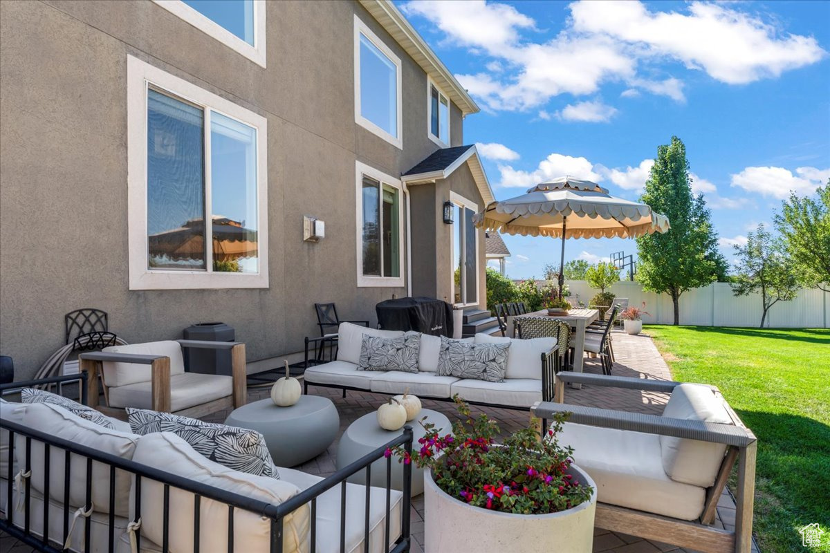 HIGH POINTE - Residential