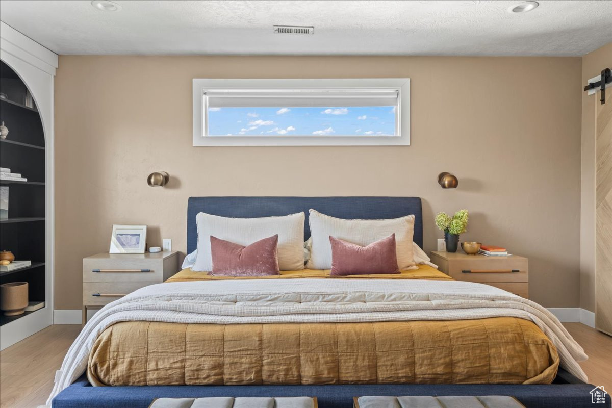 HIGH POINTE - Residential