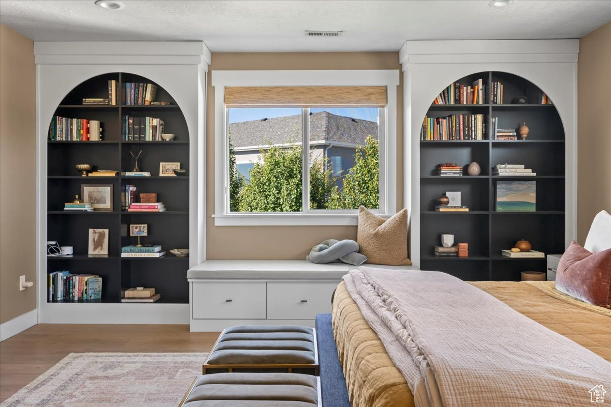 HIGH POINTE - Residential
