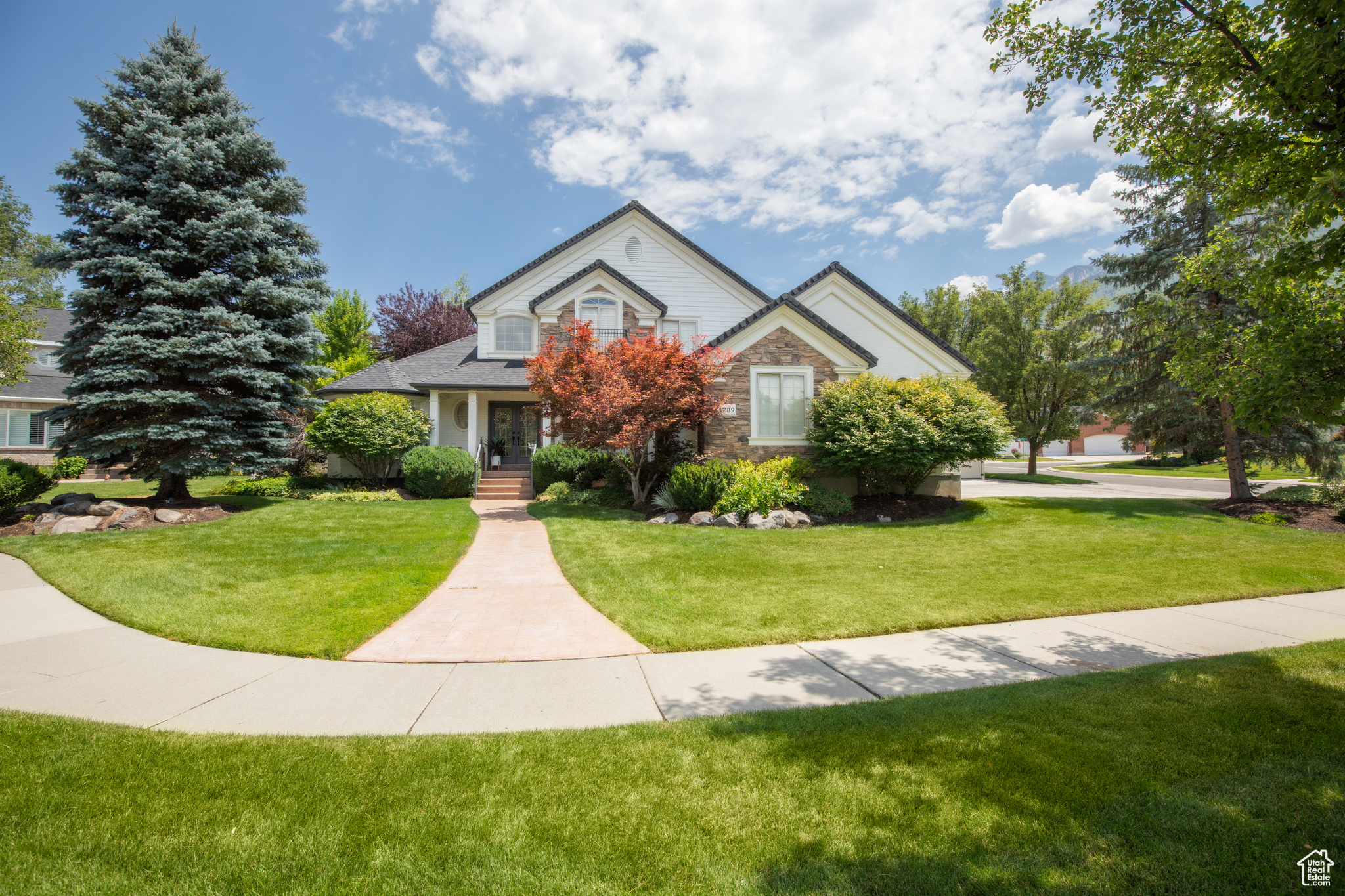 1709 E Torrey Pine Circle Cir, Draper, Utah image 2