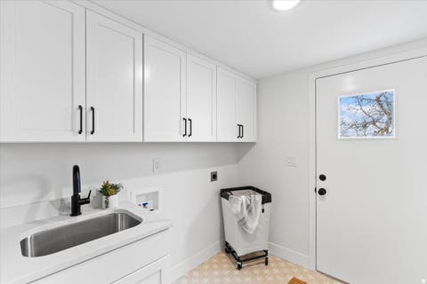 Tiny photo for 717 WOODRIDGE DR, Layton, UT 84040 (MLS # 2174213)