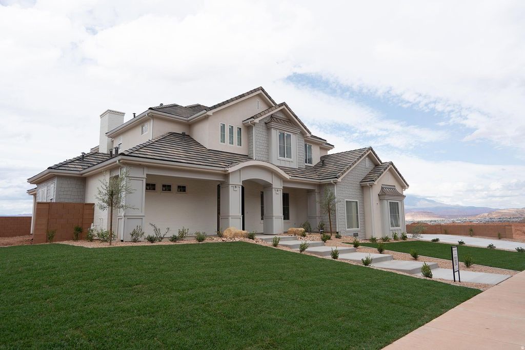 Photo of 3174 S WALNUT CYN, Saint George, UT 84790 (MLS # 2147202)