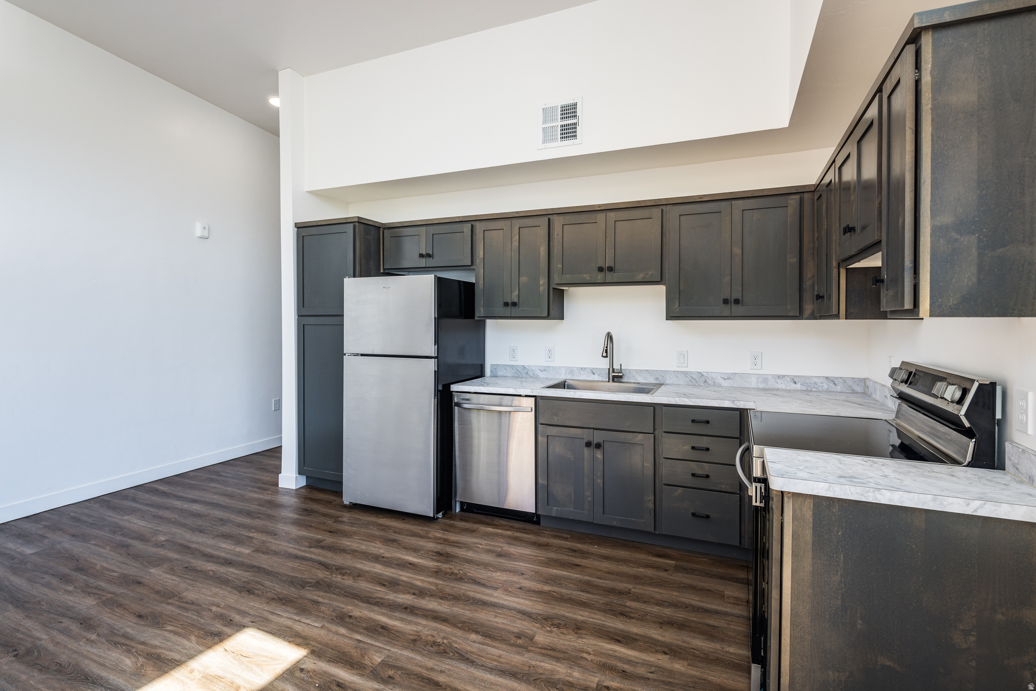 KANE CREEK CONDOS - Residential