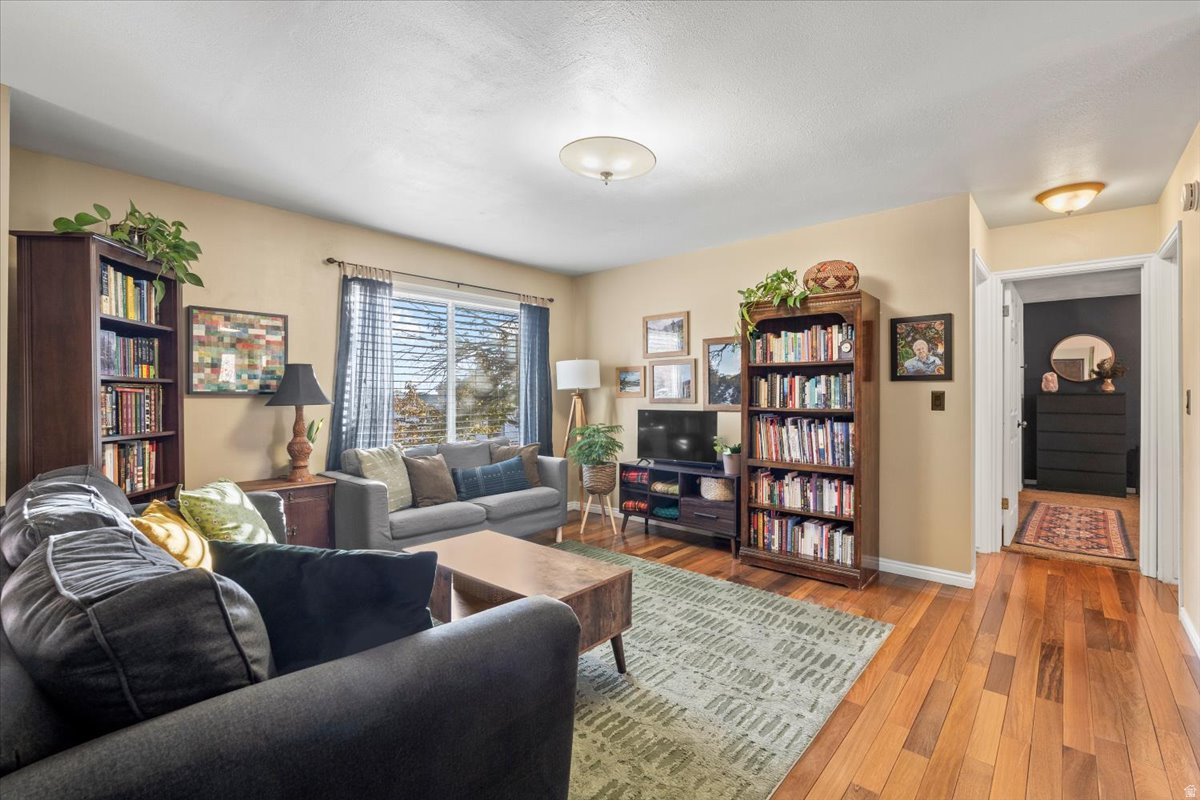 HAVEN WEST - Residential