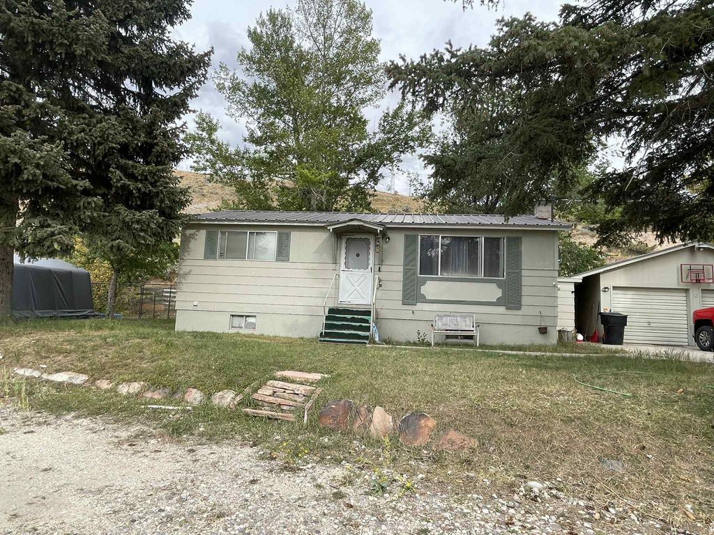 Photo of 210 WASHINGTON ST, Montpelier, ID 83254 (MLS # 2140406)