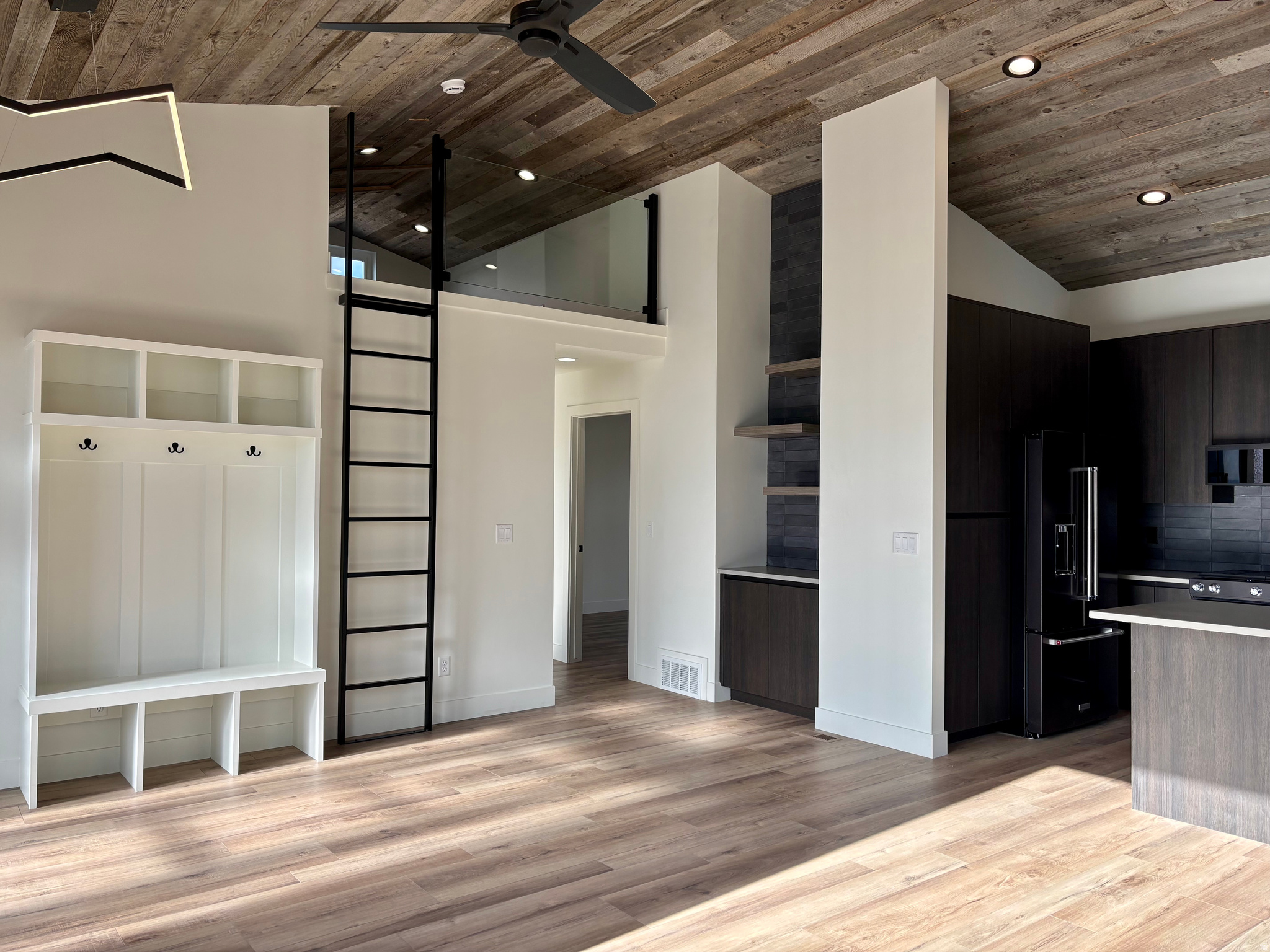 THE BRIDGES CABINS - Residential