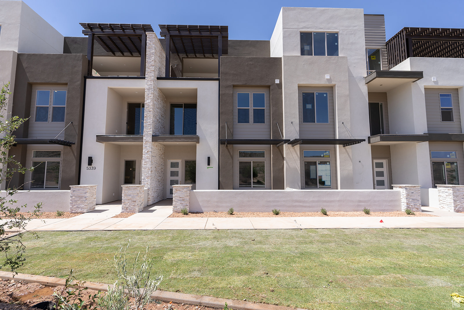 ATKINVILLE TOWNHOMES AT DESERT COLOR - Residential