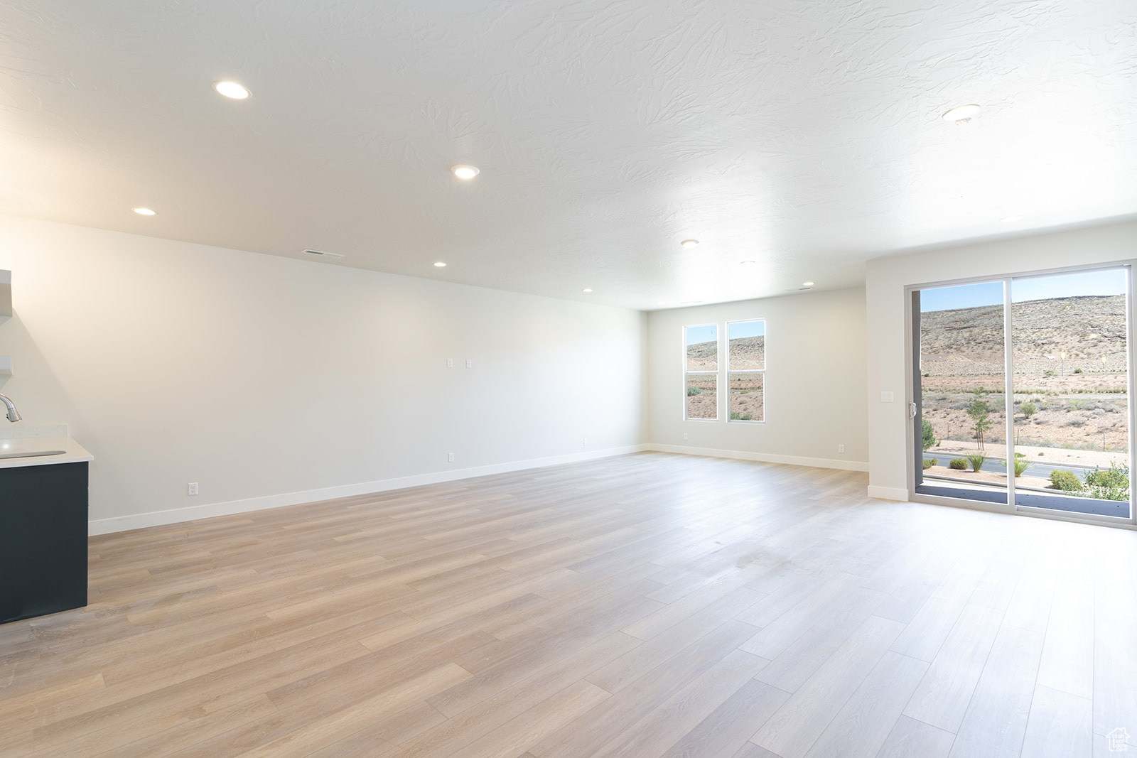 ATKINVILLE TOWNHOMES AT DESERT COLOR - Residential