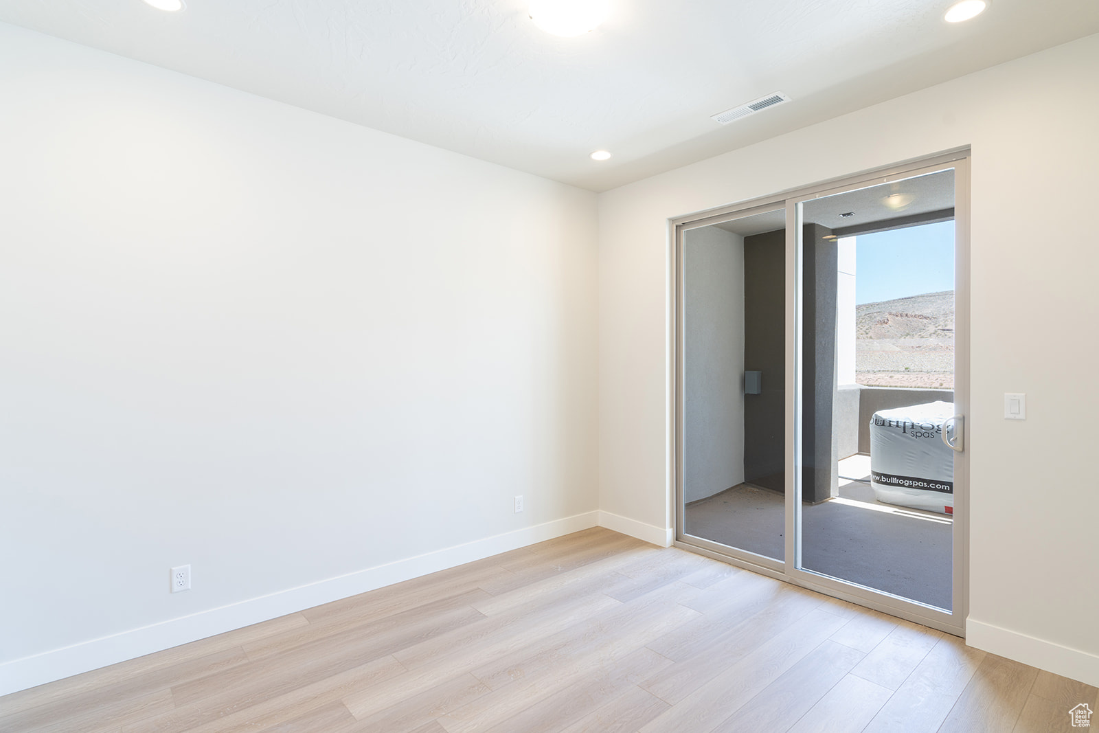 ATKINVILLE TOWNHOMES AT DESERT COLOR - Residential