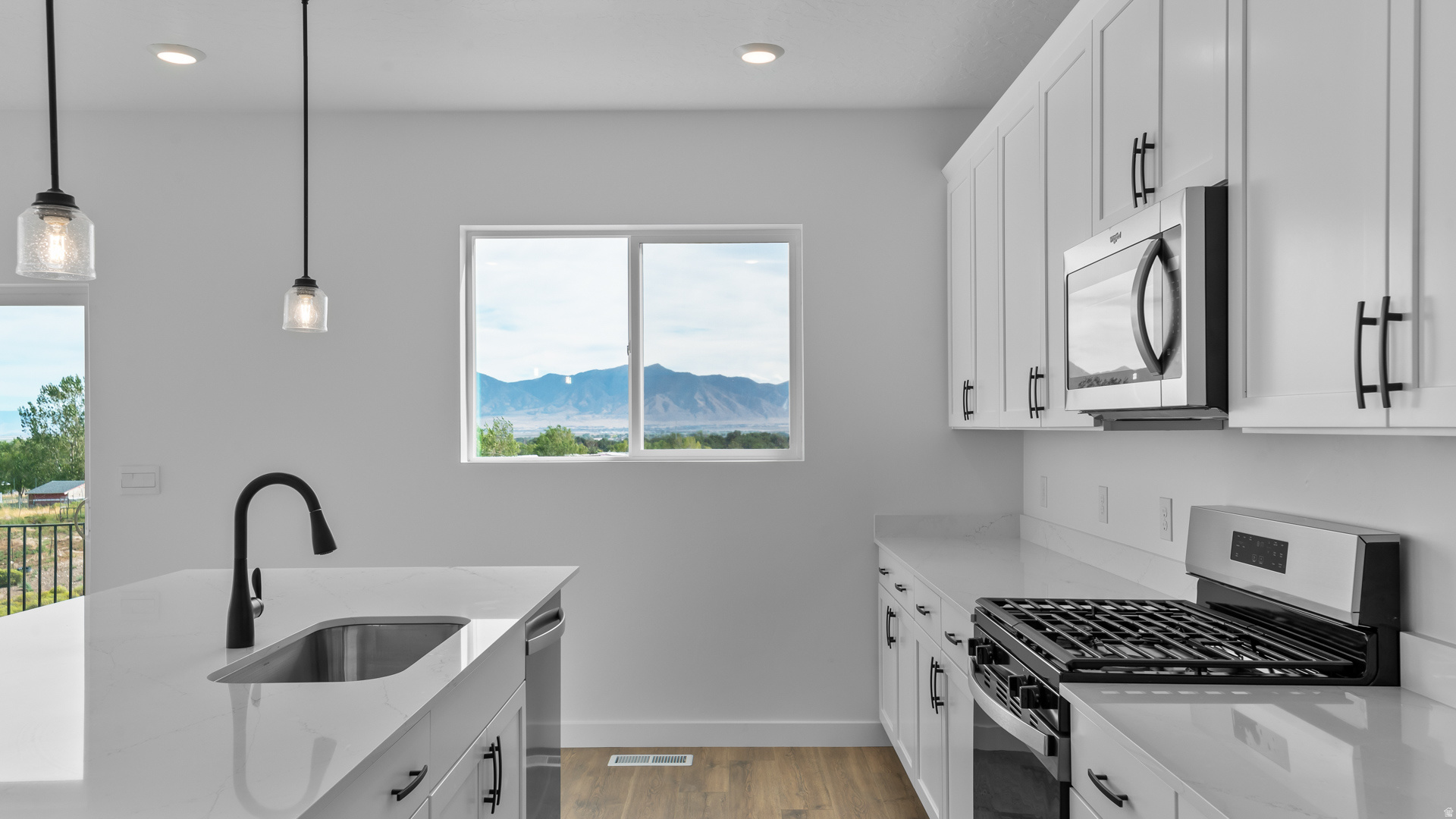 CHERRY WOOD - Residential