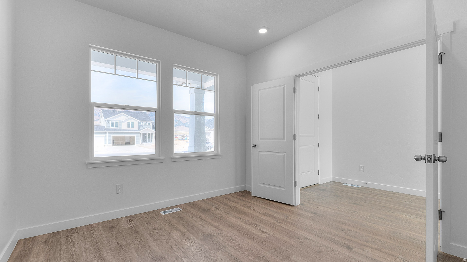 CHERRY WOOD - Residential