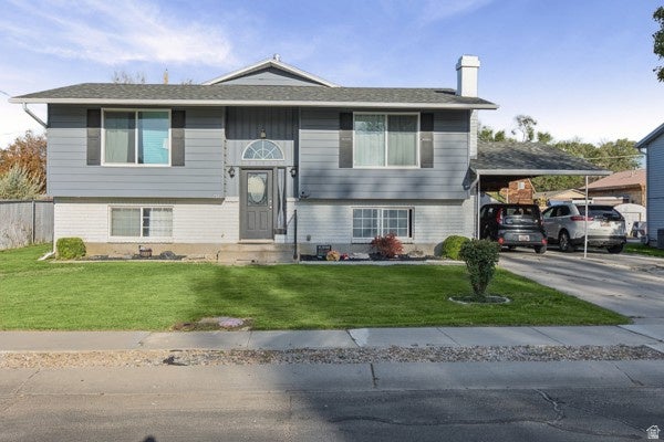 Photo of 650 N 420 LN W, Lehi, UT 84043 (MLS # 2185892)