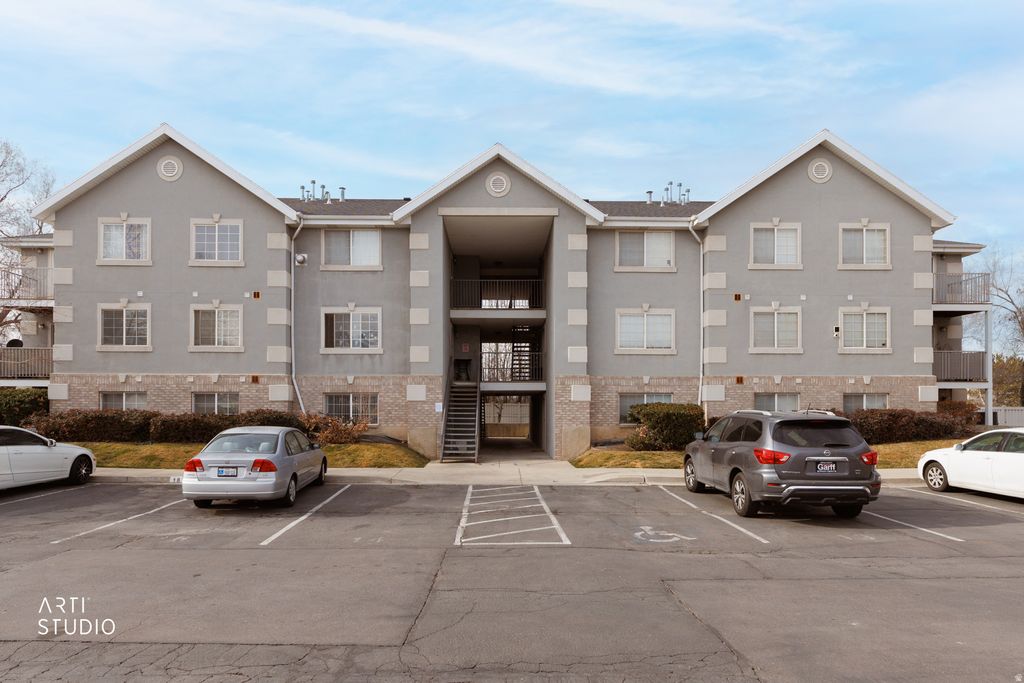 Photo of 30 W 7500 S #18, Midvale, UT 84047 (MLS # 2137311)