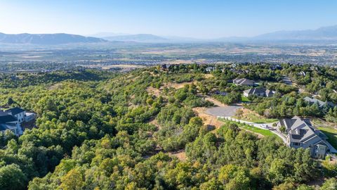 Tiny photo for 190 W AUTUMN LEAF CIR #2, Woodland Hills, UT 84653 (MLS # 2093560)