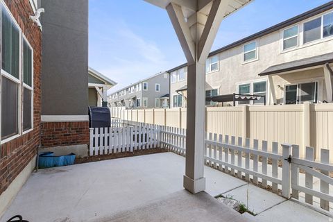 Tiny photo for 1056 W PAINTED HORSE LN, Bluffdale, UT 84065 (MLS # 2142340)